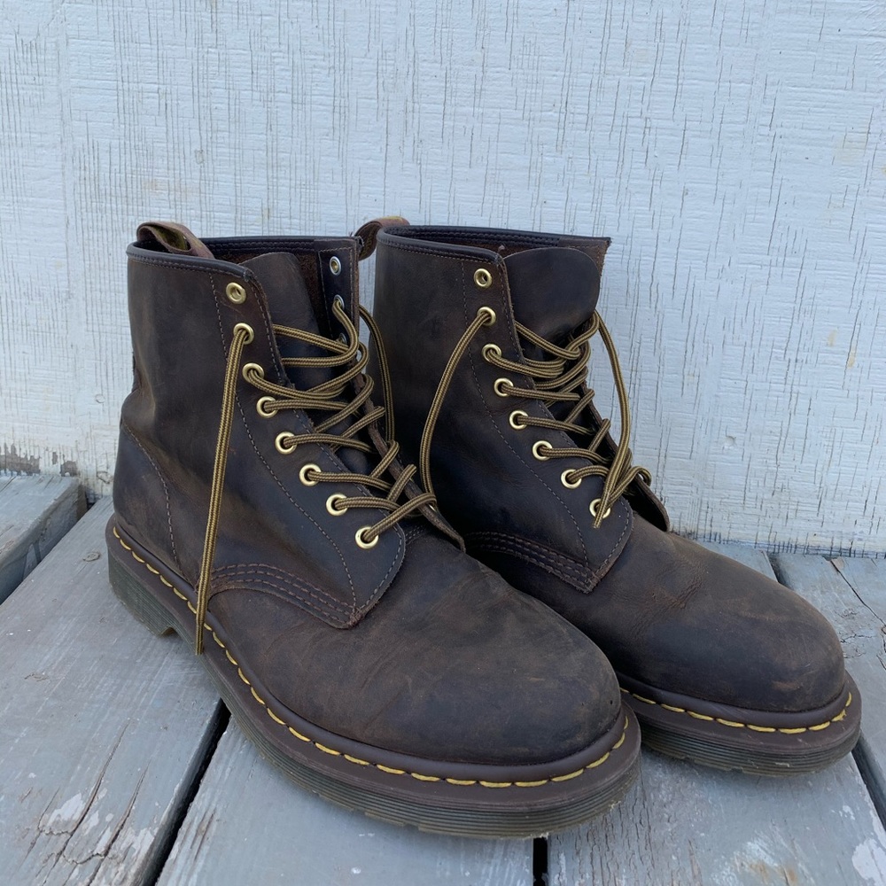 Dr. Martens 1460 Crazy Horse boots